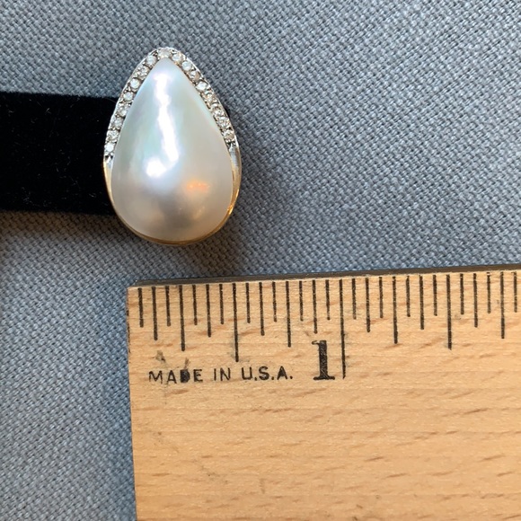 BEAUTIFUL ESTATE 14K YG WHITE MABE PEARL & DIAMOND EARRINGS